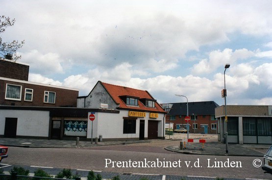 Baanstraat kijk naar Patersweg
Baanstraat kijk naar Patersweg  foto J. v.d. Linden
Keywords: bwijk baanstraat patersweg