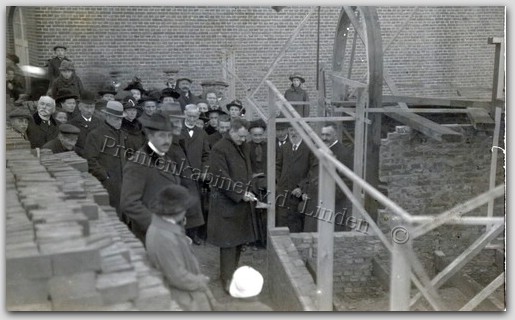 De eerste steenlegging van Westerburcht      Foto Prentenkabinet v.d. Linden
Keywords: bwijk westerburcht