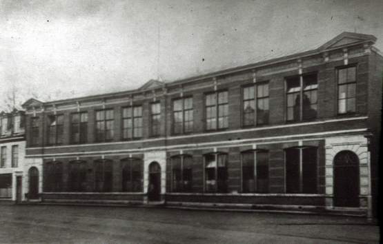 School aan de Breestraat
Keywords: bwijk school