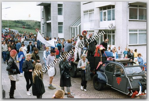 Toeristenseizoen 1992
Toeristenseizoen 1992
Keywords: waz toeristenseizoen