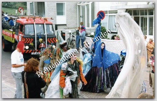 Toeristenseizoen 1992
Toeristenseizoen 1992
Keywords: waz toeristenseizoen