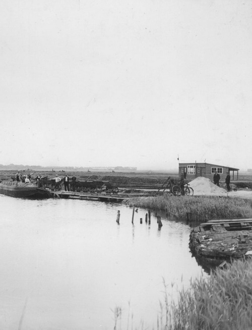 Haven de Pijp
De polder, nu Steenkade en Zuiderkade.
Keywords: Haven de Pijp bwijk