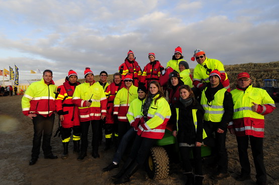 Nieuwjaarsduik 2011
Nieuwjaarsduik 2011 de  WRB als hulpdienst van de nieuwjaarsduik.
even met ze alle op de foto.
Keywords: waz Nieuwjaarsduik 2011