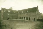 1930 Bouw Heilighartschool achterzijde agp.jpg