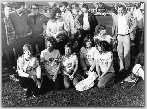 waz volkfeest
Dames team Klein Zwitserland  Foto J. v.d. Linden
Keywords: waz Klein Zwitserland