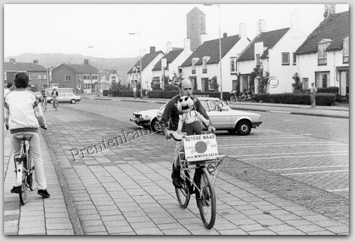 waz feest Foto Henk Honing
waz feest Foto Henk Honing
Keywords: waz feest